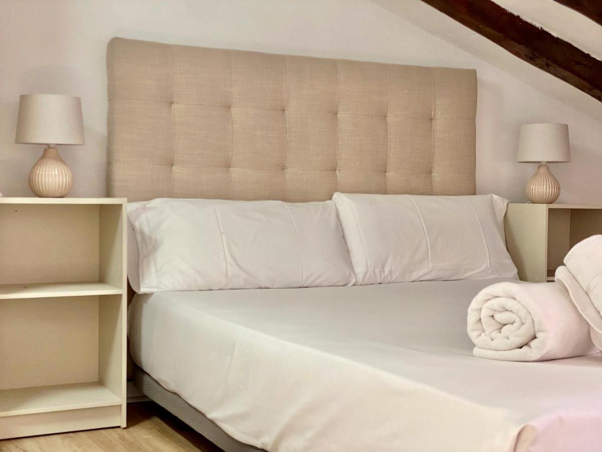 Charming Malasaña Attic Madrid Exterior foto