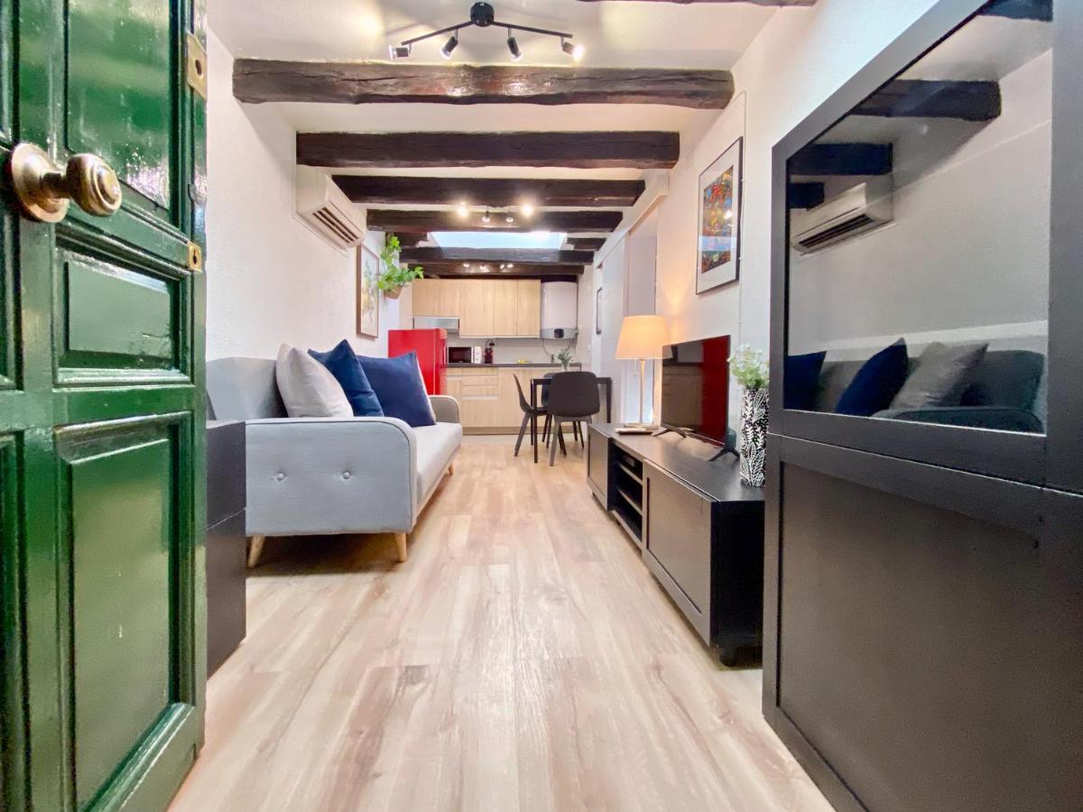 Charming Malasaña Attic Madrid Exterior foto